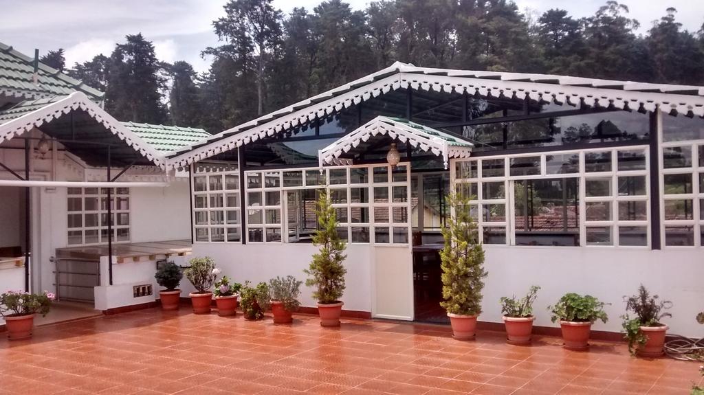 Hotel Garden Manor à Ooty Extérieur photo